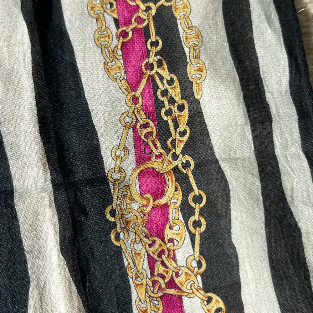 Celine Pink and Gold Chain Print Scarf - Picture 4 of 5